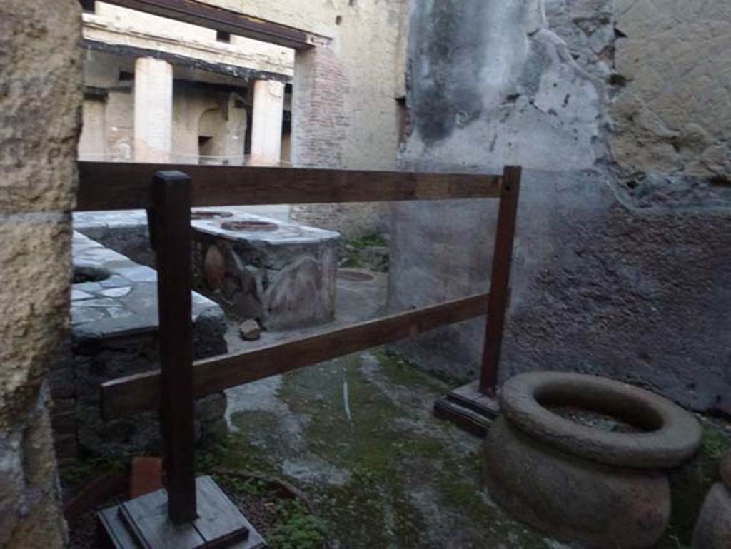 V.9 Herculaneum, October 2012. Looking through doorway into rear room. Photo courtesy of Michael Binns.